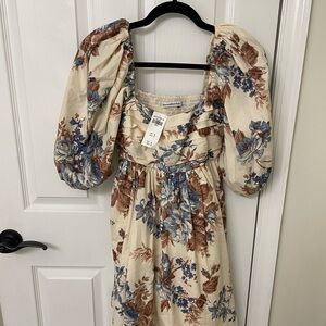 NWT Abercrombie & Fitch floral mini puff sleeve dress. Size small